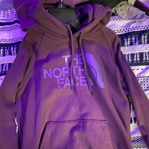 Women’s North Face hoodie